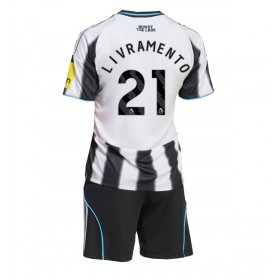 Dětské fotbalový komplet Newcastle United Tino Livramento #21 Domácí košile 2025-26 Krátkým Rukávem
